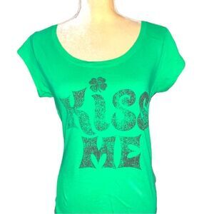 Stranded brand green st patty’s day T-shirt!
